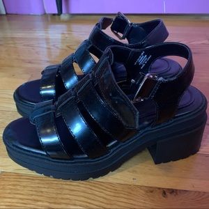 NEW women's heeled fisherman sandals